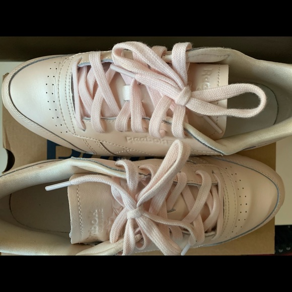 Pale Pink Reebok Classics - Picture 3 of 5